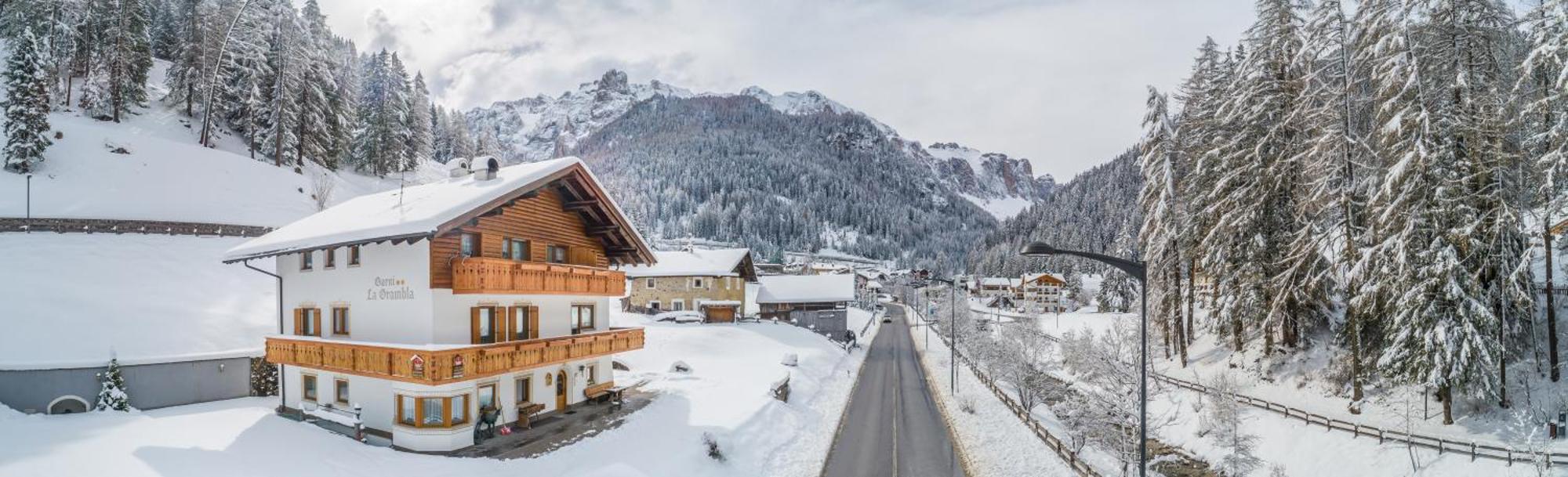 Garni La Grambla Hotel Selva di Val Gardena Ngoại thất bức ảnh