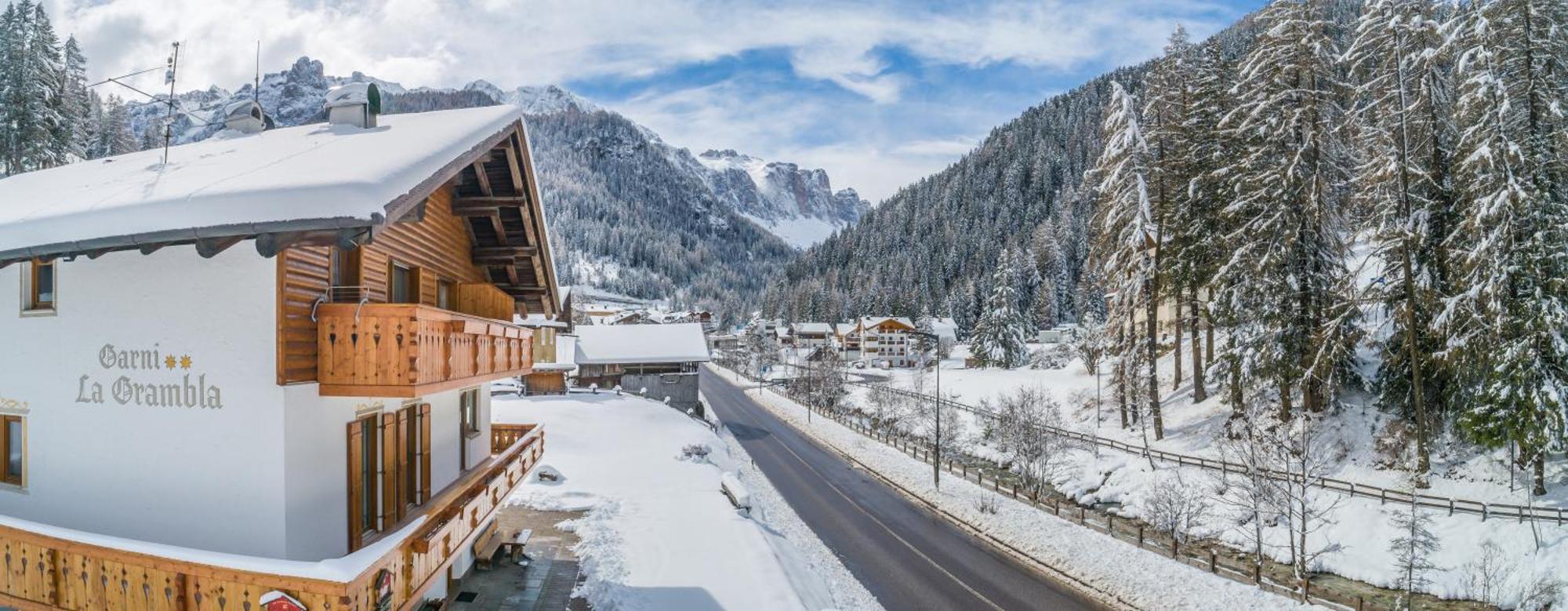 Garni La Grambla Hotel Selva di Val Gardena Ngoại thất bức ảnh