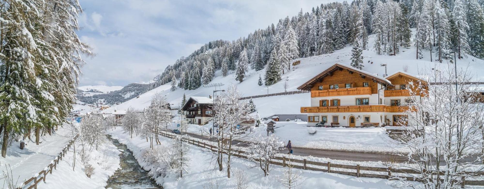 Garni La Grambla Hotel Selva di Val Gardena Ngoại thất bức ảnh