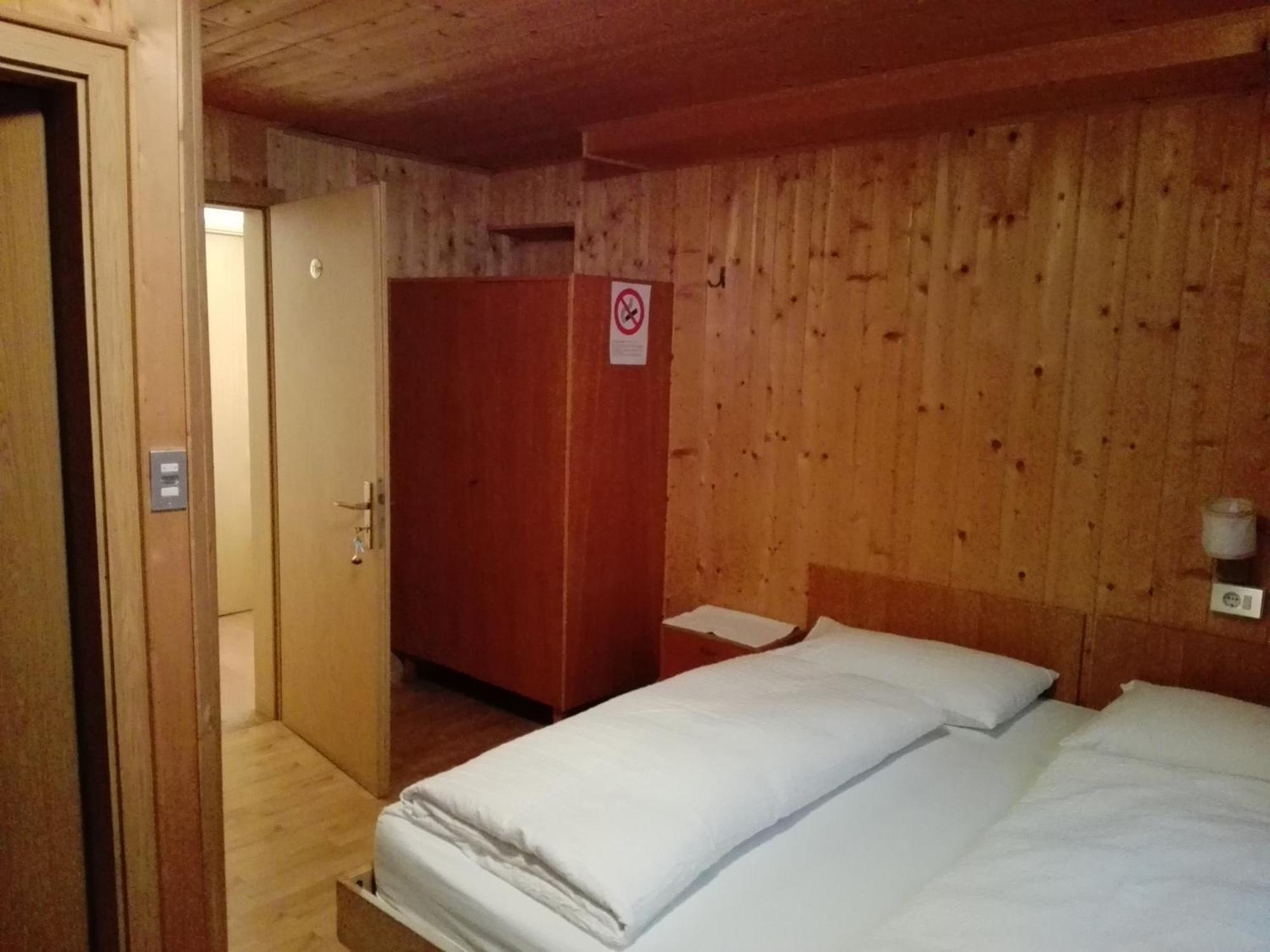 Garni La Grambla Hotel Selva di Val Gardena Ngoại thất bức ảnh
