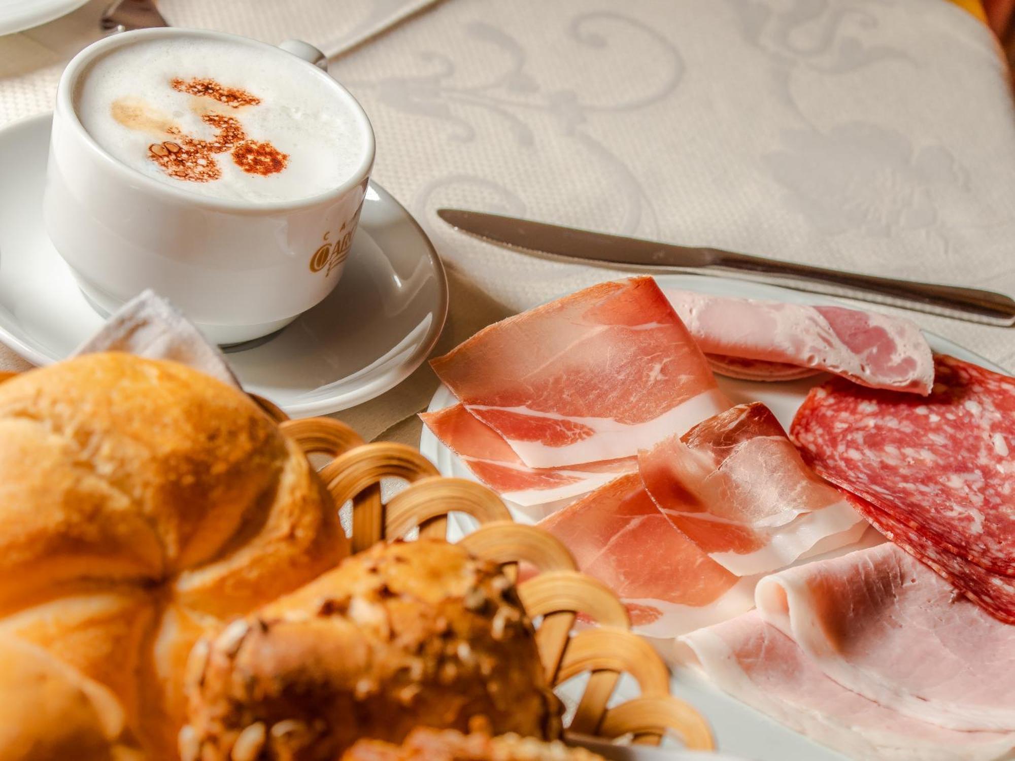 Garni La Grambla Hotel Selva di Val Gardena Ngoại thất bức ảnh
