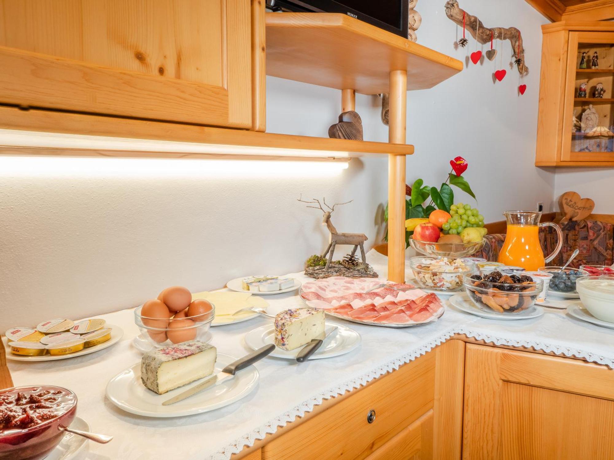 Garni La Grambla Hotel Selva di Val Gardena Ngoại thất bức ảnh