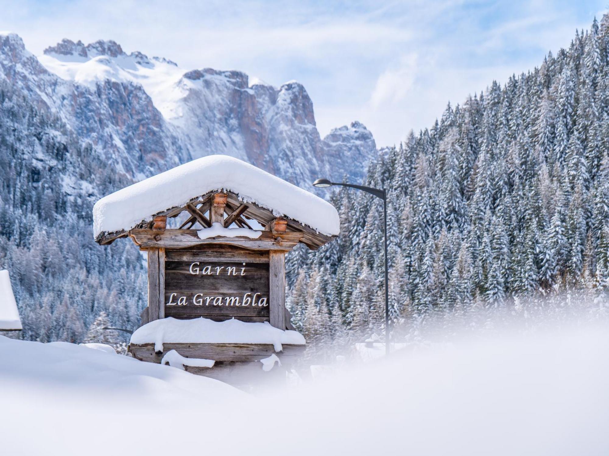 Garni La Grambla Hotel Selva di Val Gardena Ngoại thất bức ảnh