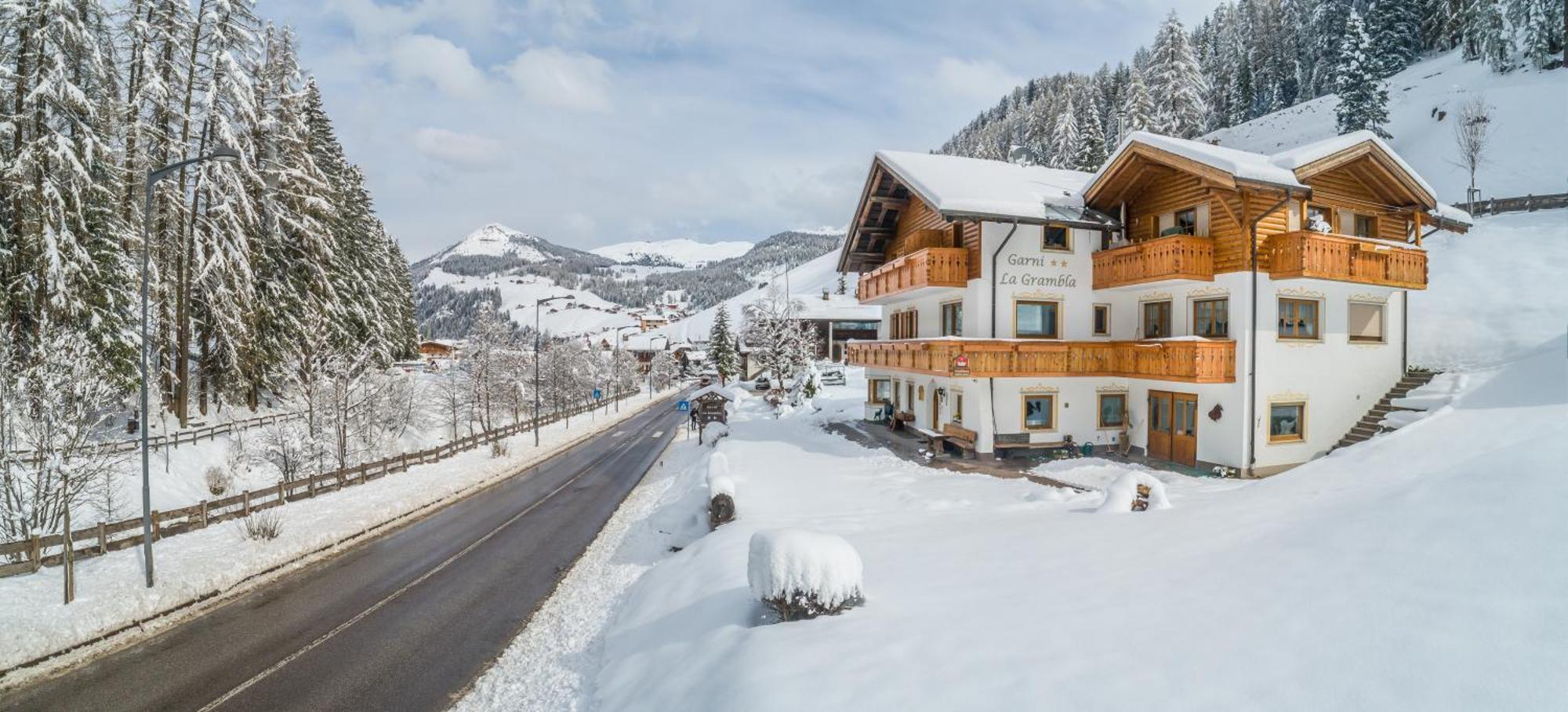Garni La Grambla Hotel Selva di Val Gardena Ngoại thất bức ảnh