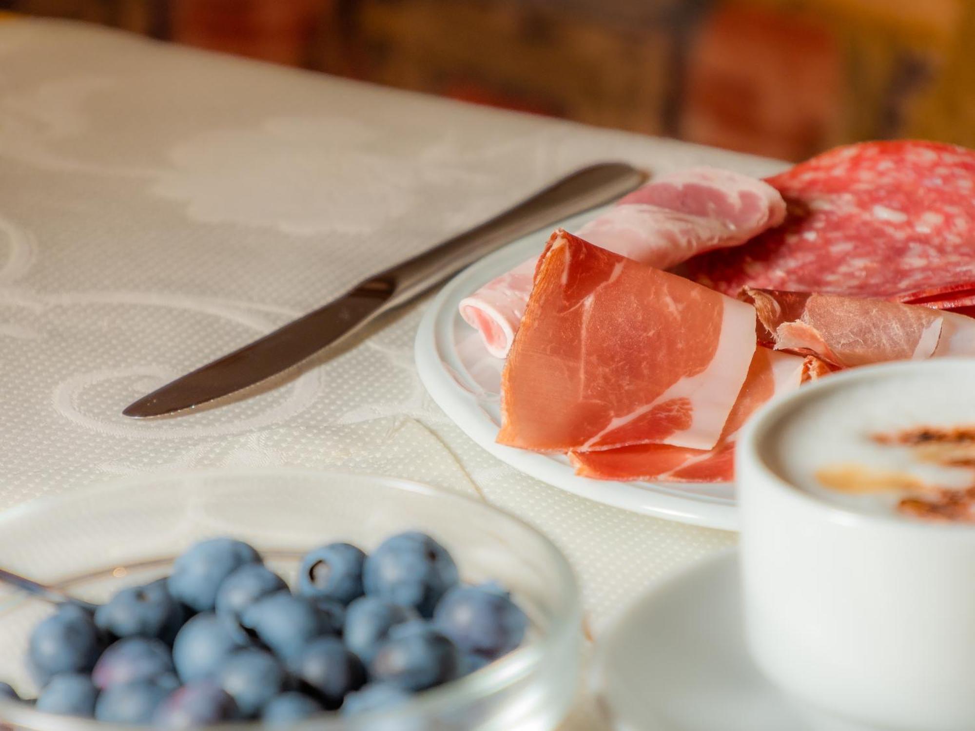 Garni La Grambla Hotel Selva di Val Gardena Ngoại thất bức ảnh