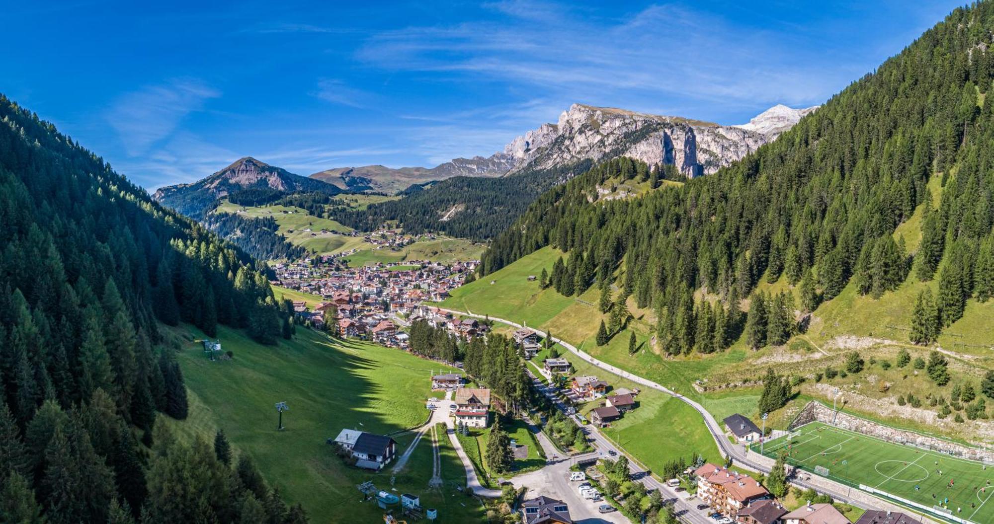 Garni La Grambla Hotel Selva di Val Gardena Ngoại thất bức ảnh
