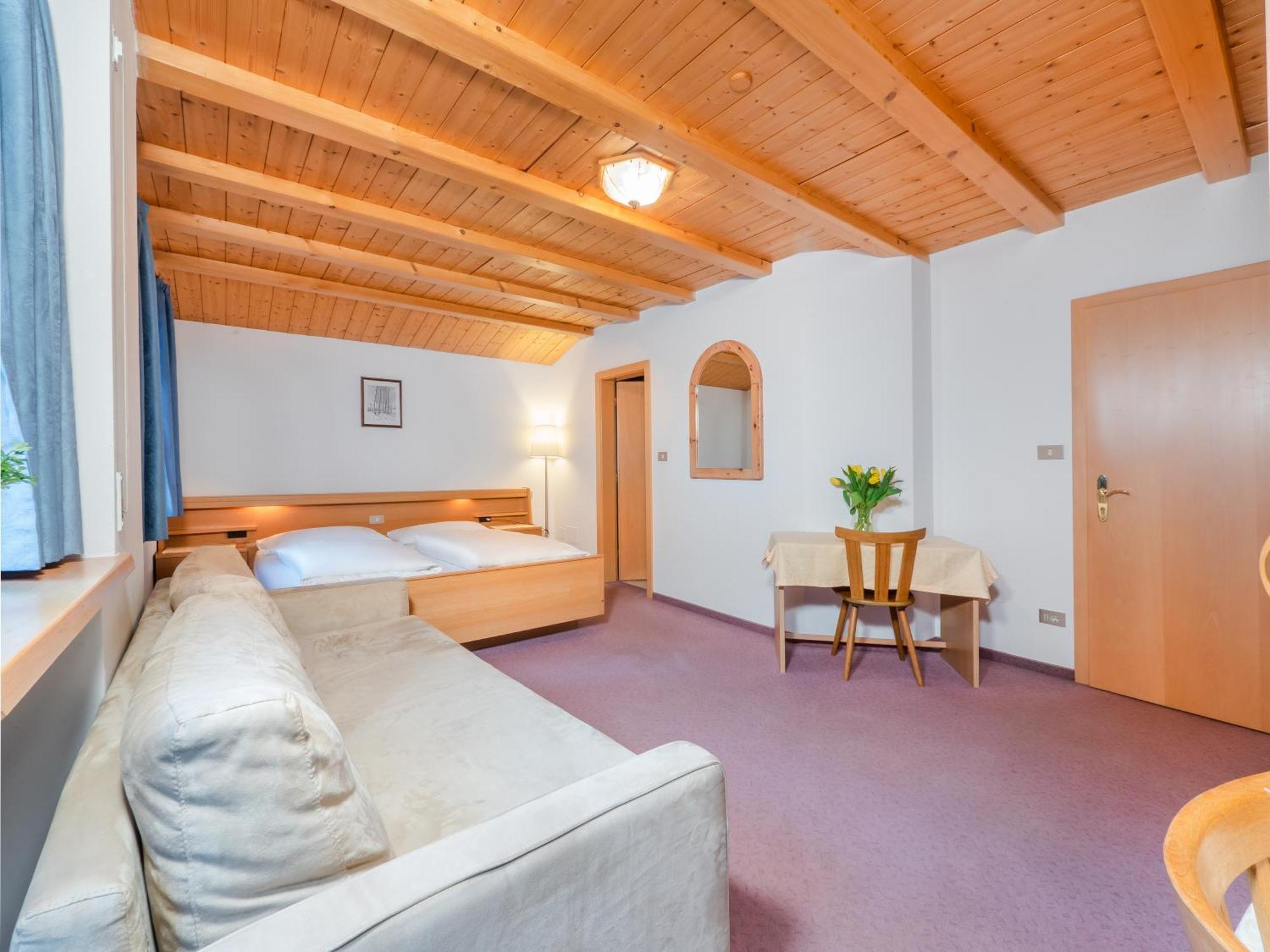 Garni La Grambla Hotel Selva di Val Gardena Ngoại thất bức ảnh