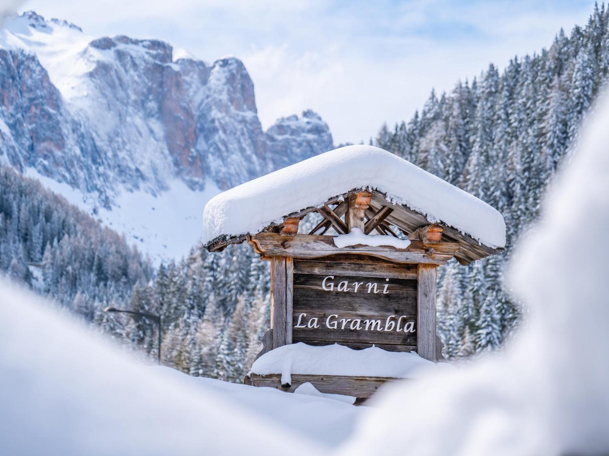 Garni La Grambla Hotel Selva di Val Gardena Ngoại thất bức ảnh