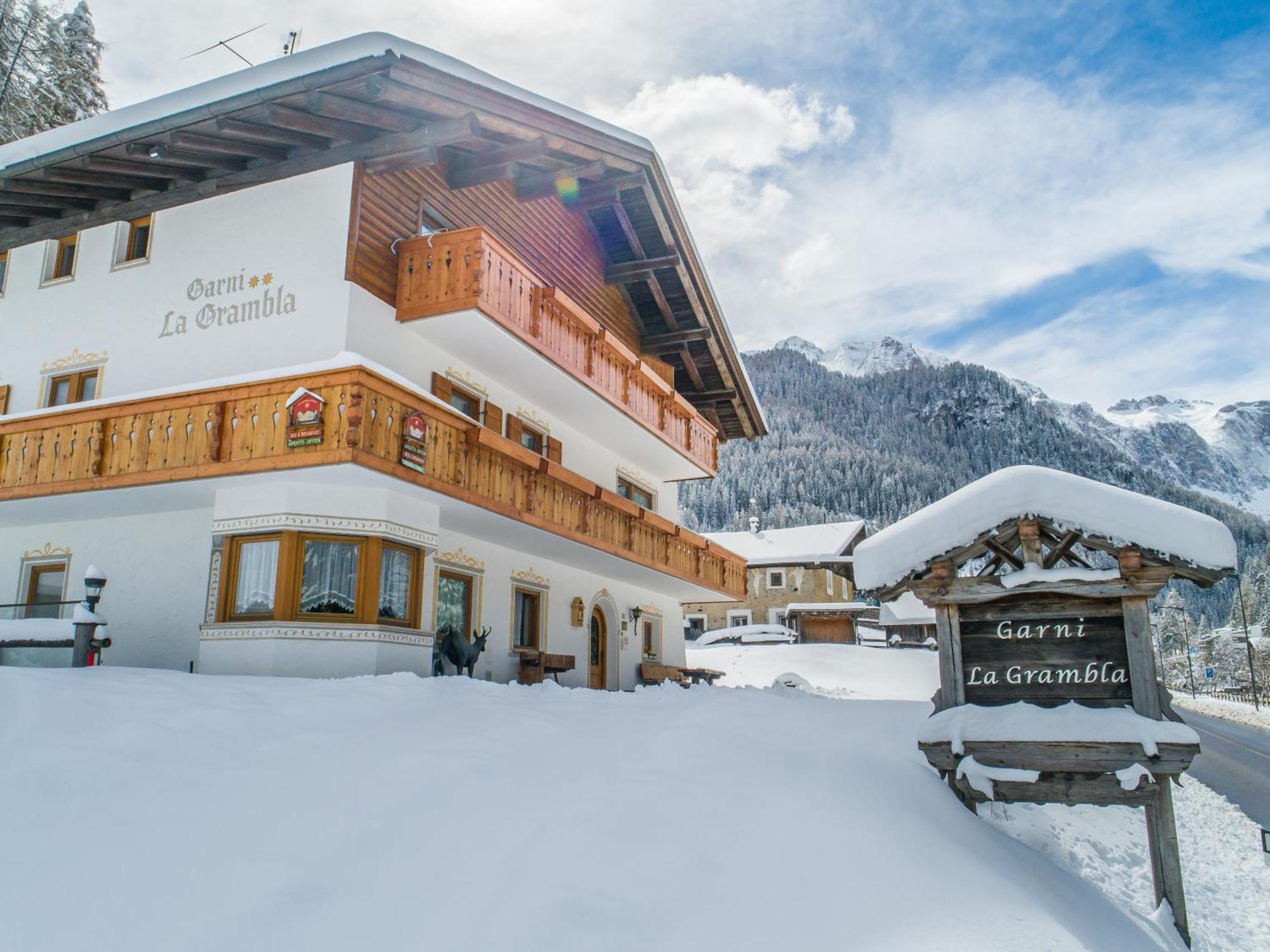 Garni La Grambla Hotel Selva di Val Gardena Ngoại thất bức ảnh