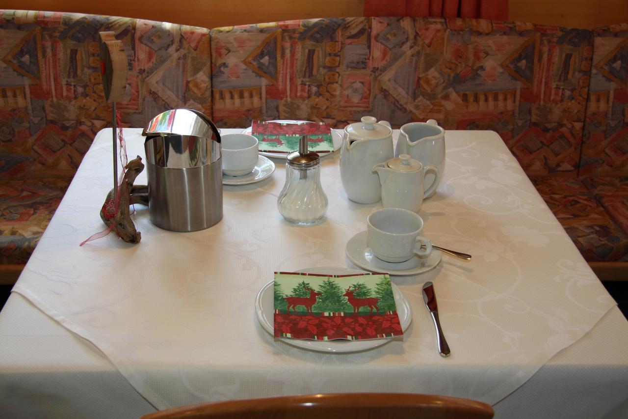 Garni La Grambla Hotel Selva di Val Gardena Ngoại thất bức ảnh